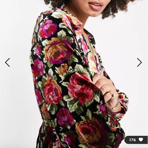 BRAND NEW, NWT SIZE 12 - & Other Stories Floral Velvet Wrap Dress - Picture 2 of 3